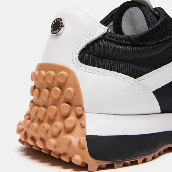 Steve Madden Campo Retro Jogger Sneaker - Picture 5 of 16